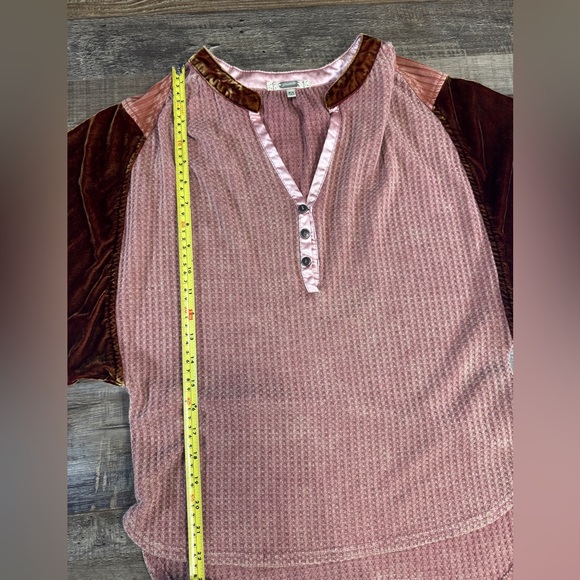 Gimmicks Waffle Knit Henley Top XS Velvet Sleeve Boho - Picture 6 of 7